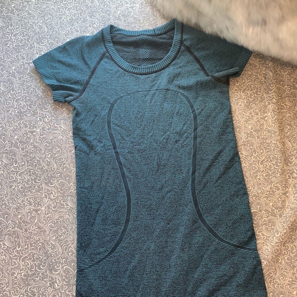 Lululemon blue swiftly tech shirt